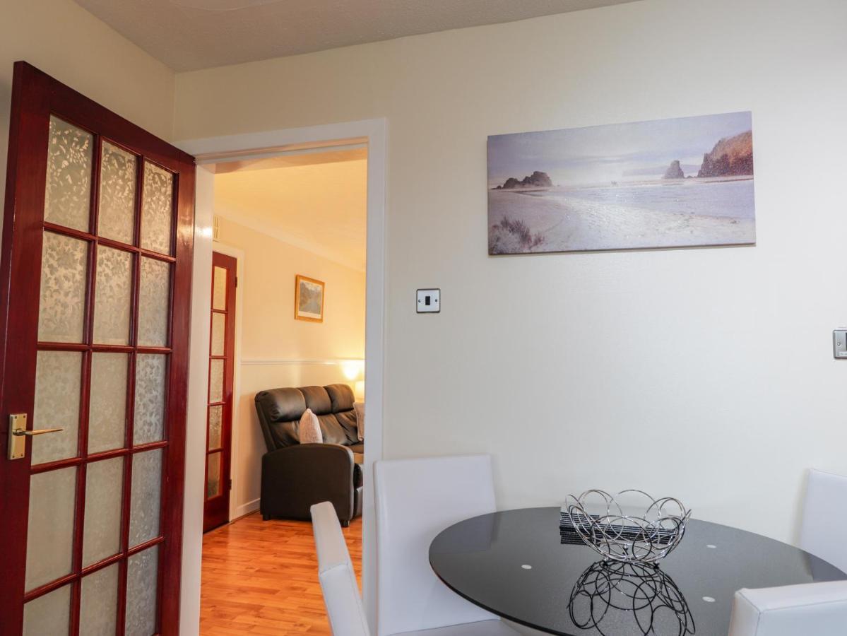 25 Langlands Terrace *